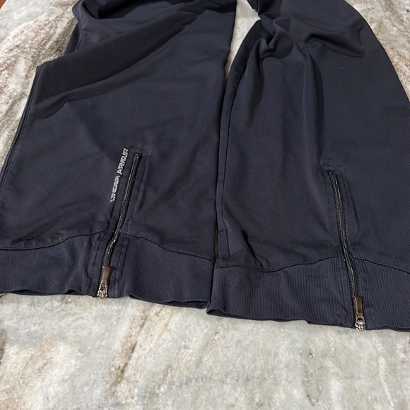 Under Armour Women’s Size Small - Picture 3 of 7